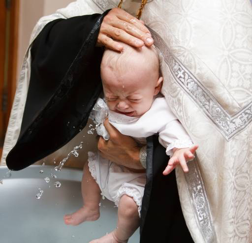 bebek, rahip, baba, ağlamak, ağlama, su Irina Lyulko (Ajni)