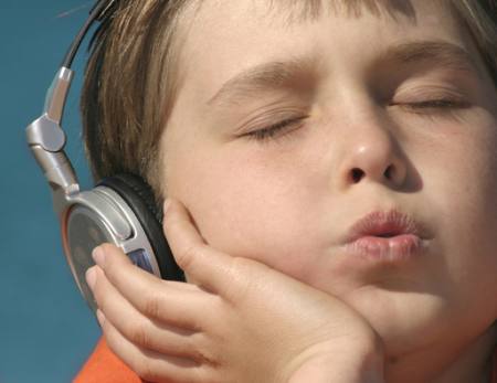 müzik, çocuk, çocuk, dinleme, dinle Showface - Dreamstime