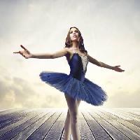 Pixwords Görüntü dansçı, kadın, kız, dans, sahne, bulutlar Bowie15 - Dreamstime