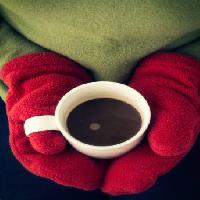 Pixwords Görüntü fincan, kahve, kahve, eller, kırmızı, eldiven, yeşil Edward Fielding - Dreamstime