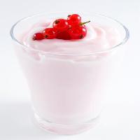 yoğurt, güler yüzlü, kırmızı, beyaz, cam, içecek, üzüm Og-vision - Dreamstime